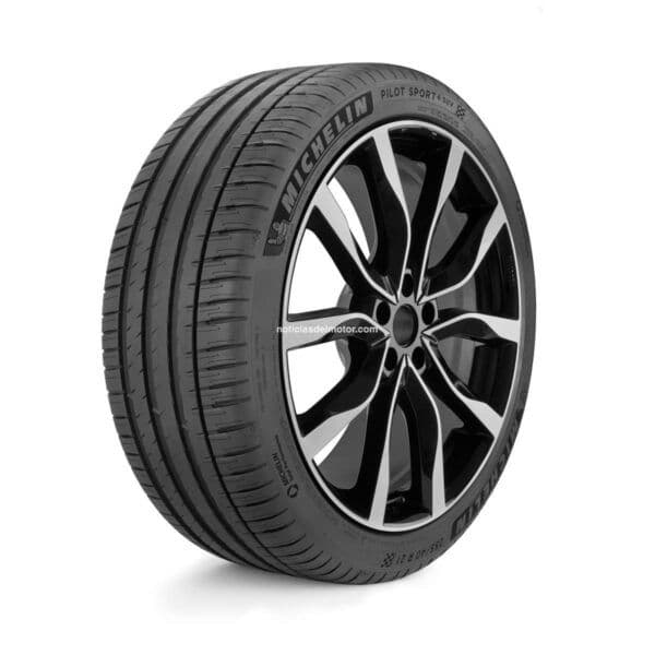 MICHELIN PILOT SPORT 4 SUV 235/65 R17